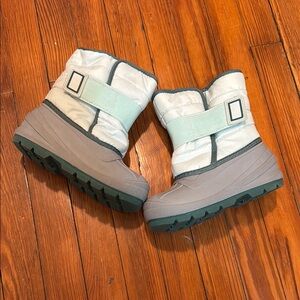 Stylish Winter Boots with Straps